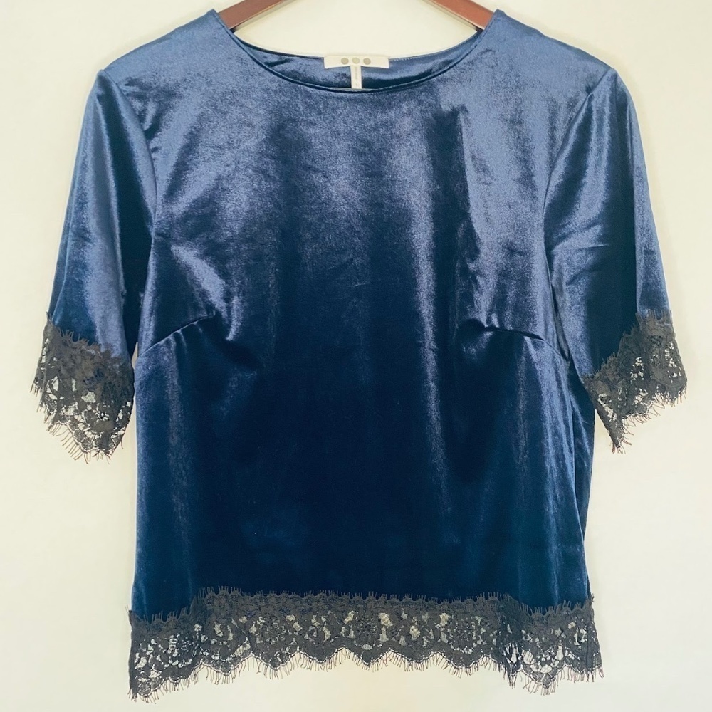 NWOT Three Dots Stretch Panne Blue Velvet Black Lace Short Sleeve Top Small NEW